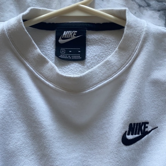 nike cropped sweater - Picture 2 of 2